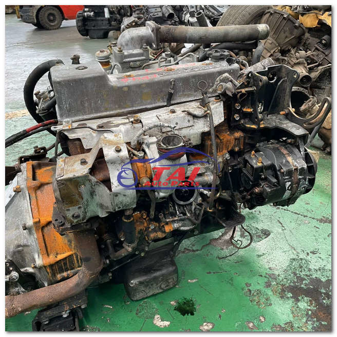 Nissan Atlas FD42 FD46 FD46 Turbo Engine Assembly With 2WD Manual Gearbox